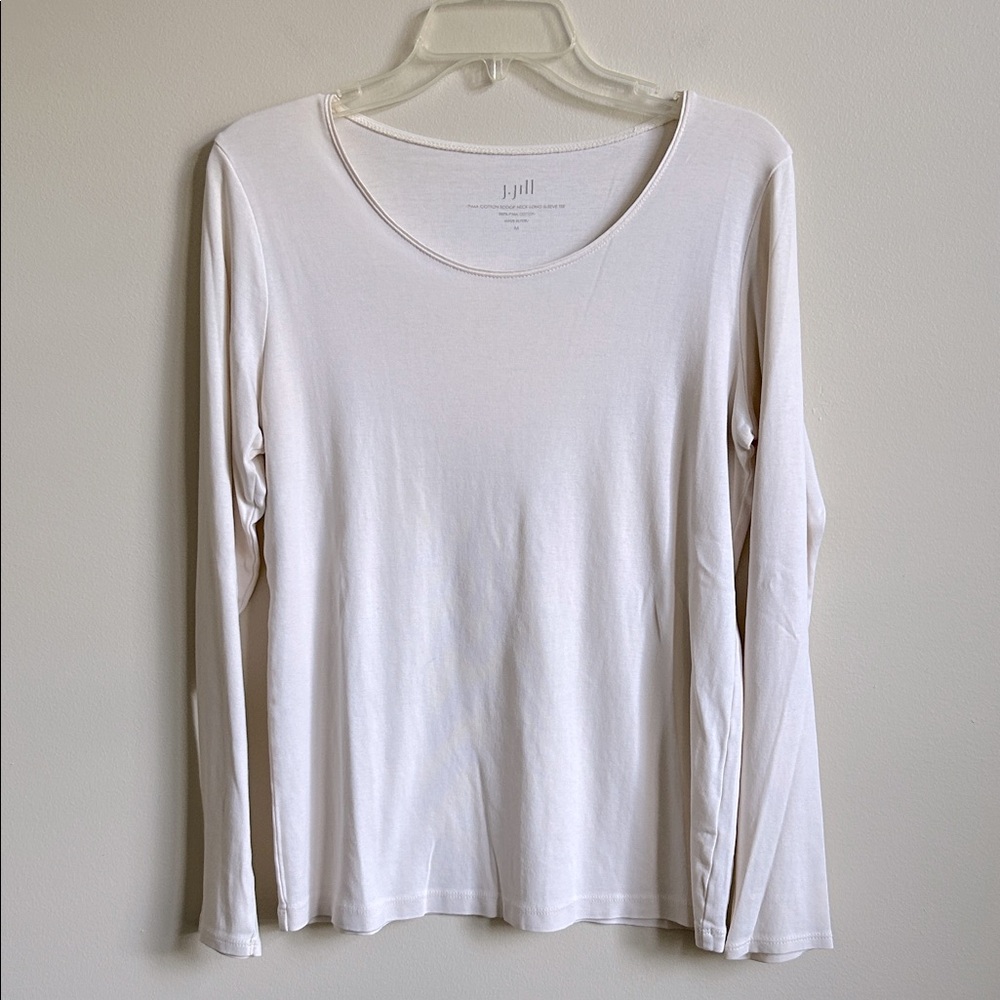J Jill Pima Cotton scoop neck, long sleeve tee. Good condition. Size M.